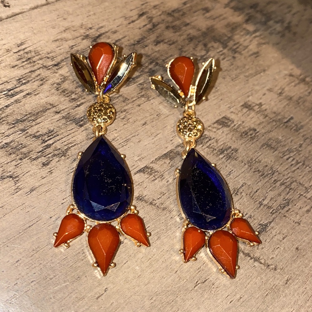 Navy,‎ Rust Red gold metal dangle earrings studback